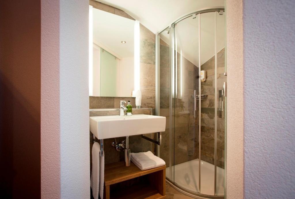 Berghotel Truebsee - Accessible Only By Cable Car Engelberg Rom bilde
